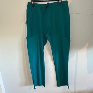 ⭐️NWT- Green Scrubs Pants with Relaxed Fit and Full Length